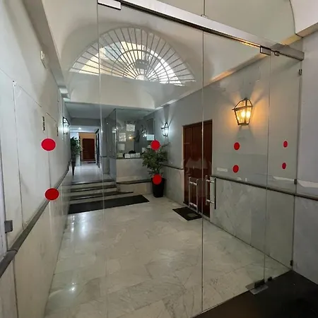 A Un Passo Dal Castello Maschio Angioino Apartmán Neapol