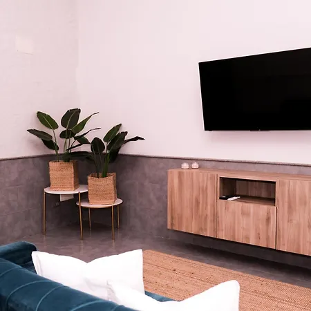 A Un Passo Dal Castello Maschio Angioino Apartmán