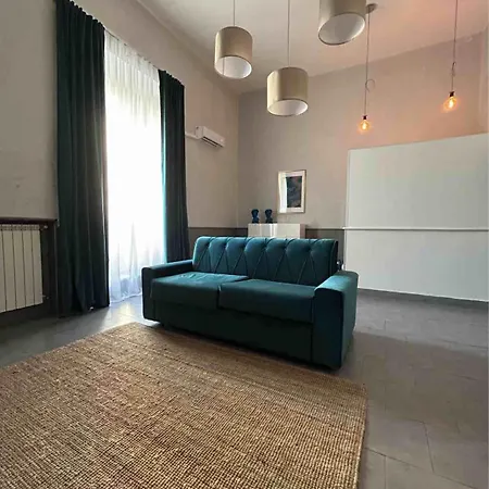 A Un Passo Dal Castello Maschio Angioino Apartmán *