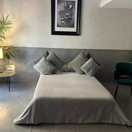 A Un Passo Dal Castello Maschio Angioino Daire Napoli