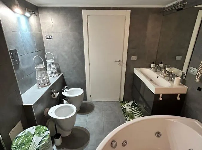 A Un Passo Dal Castello Maschio Angioino